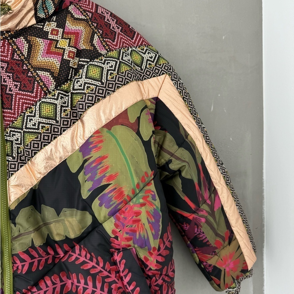 FARM RIO Tropical Rauti Puffer Jacket - Picture 9 of 16